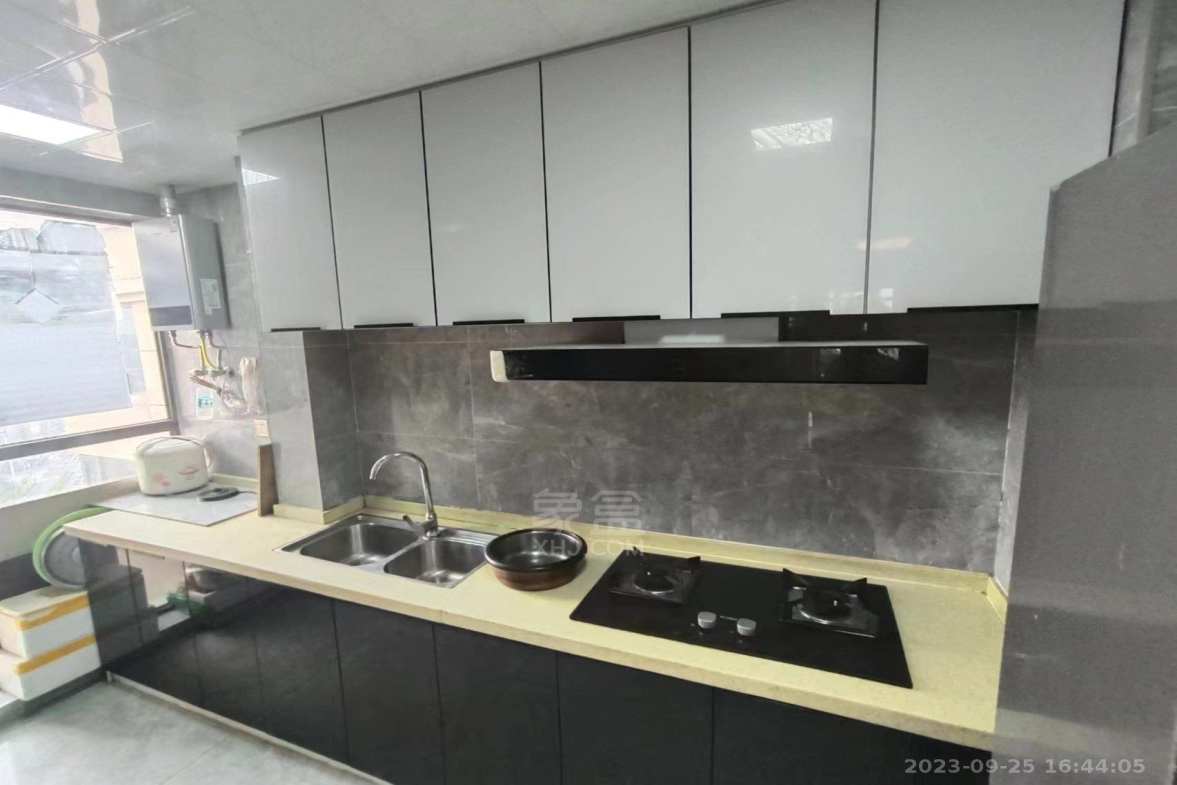 东部美的城 3室2厅2卫 2000.0元/月 东部美的城 3室2厅2卫 2000.0元/月室内图