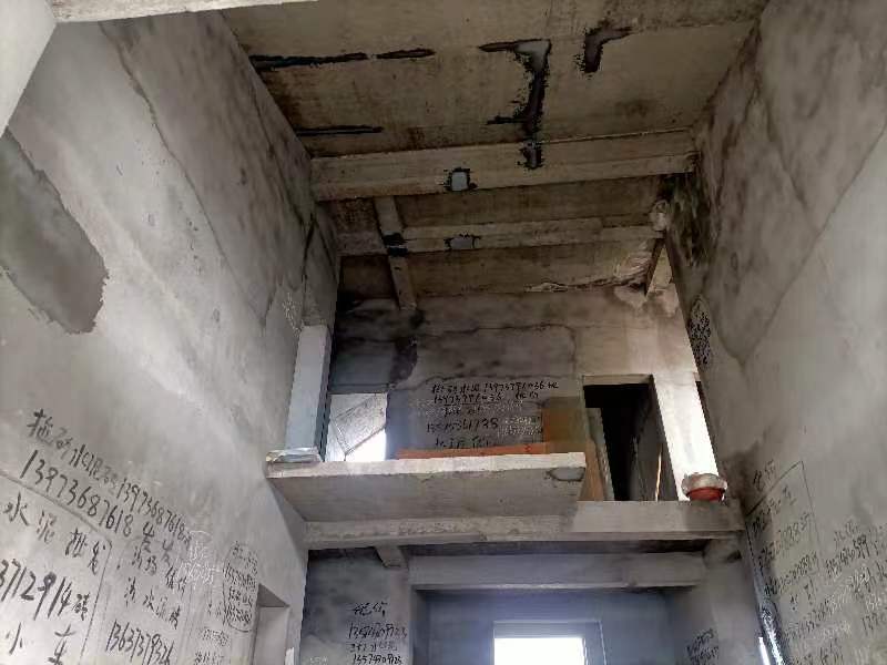 卧龙港  5室2厅3卫    39.8万