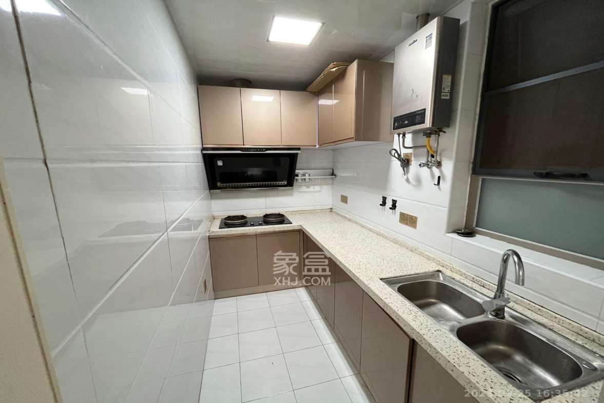 怡海星城  1室1厅1卫    1300.0元/月室内图