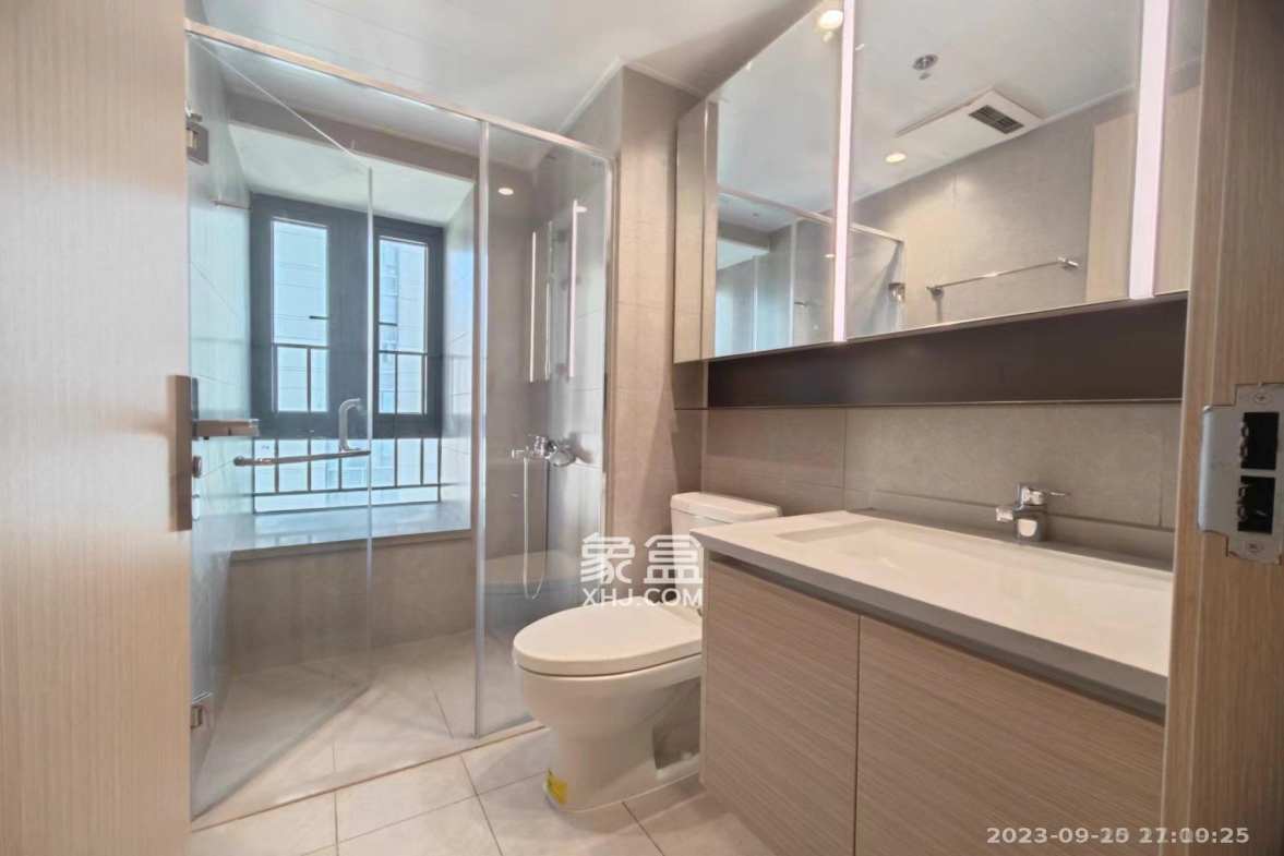 时代梅溪领峰  4室2厅2卫   3500.00元/月室内图