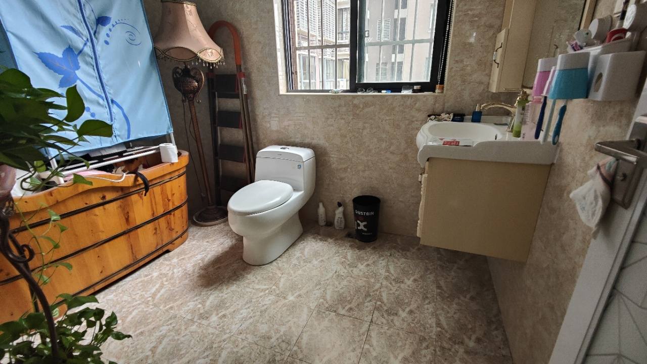 旺佳华府  3室2厅2卫   85.00万室内图
