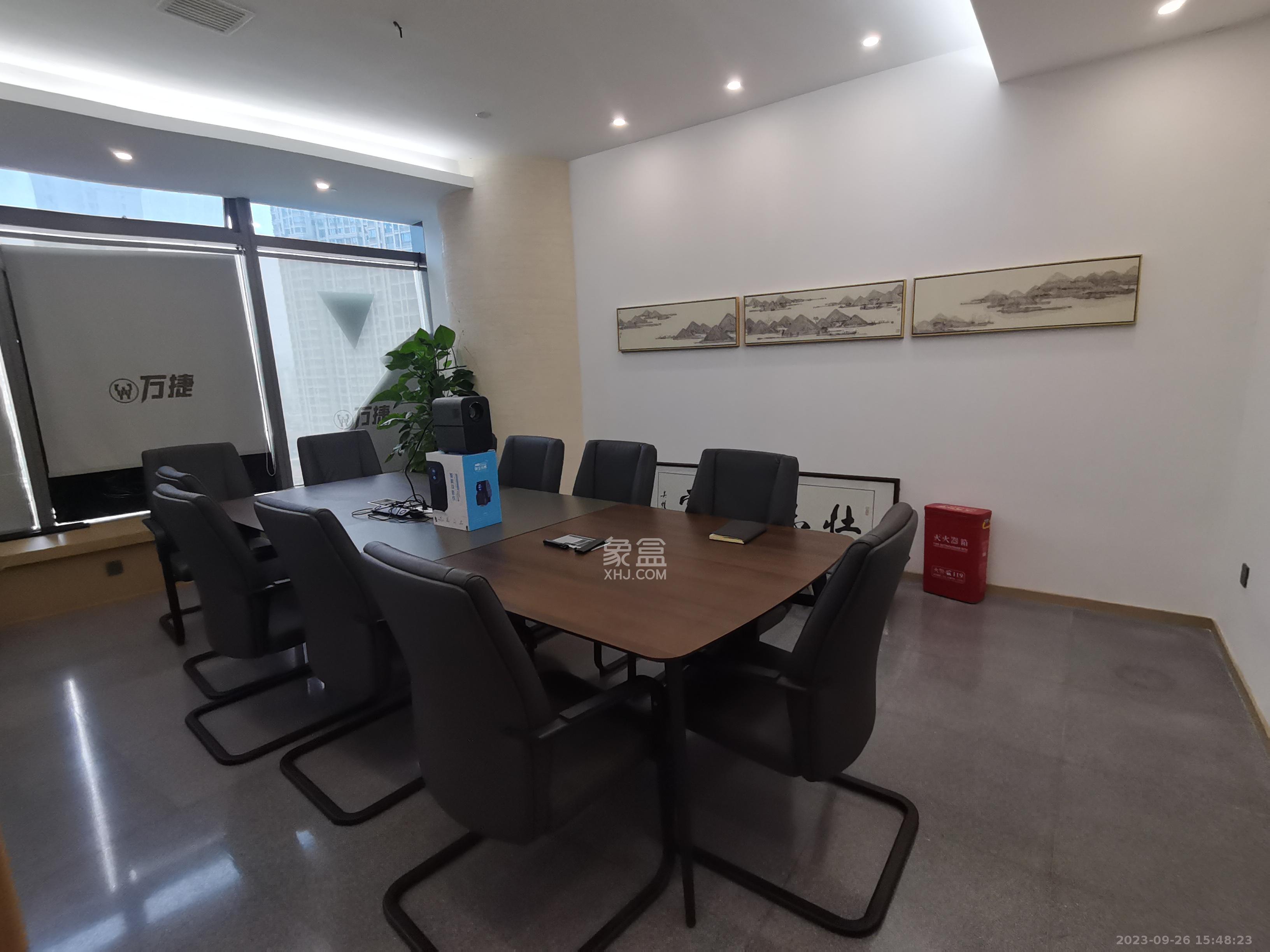 世茂铂曼   67.0㎡      35000.0元/月室内图