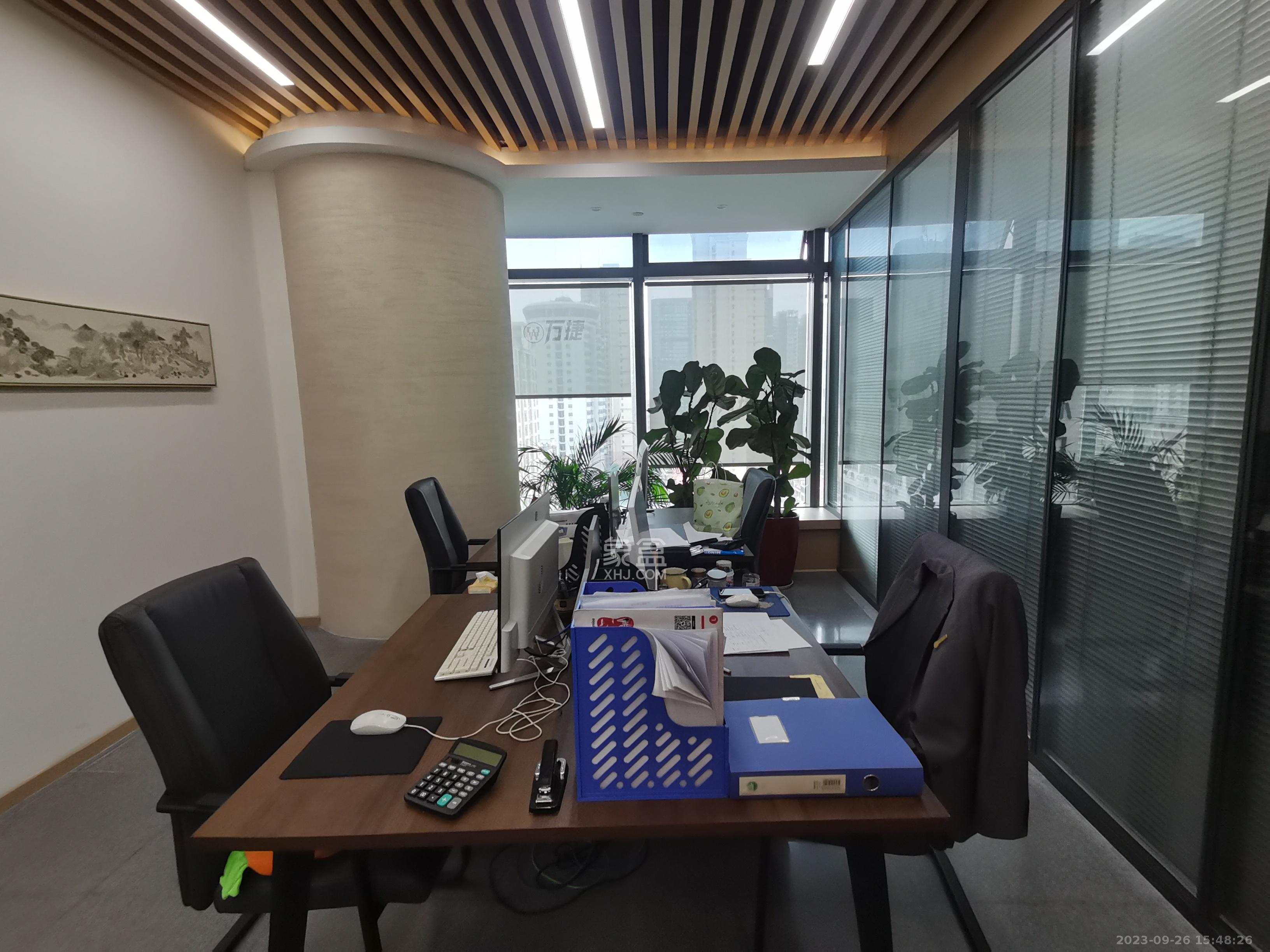 世茂铂曼   67.0㎡      35000.0元/月室内图