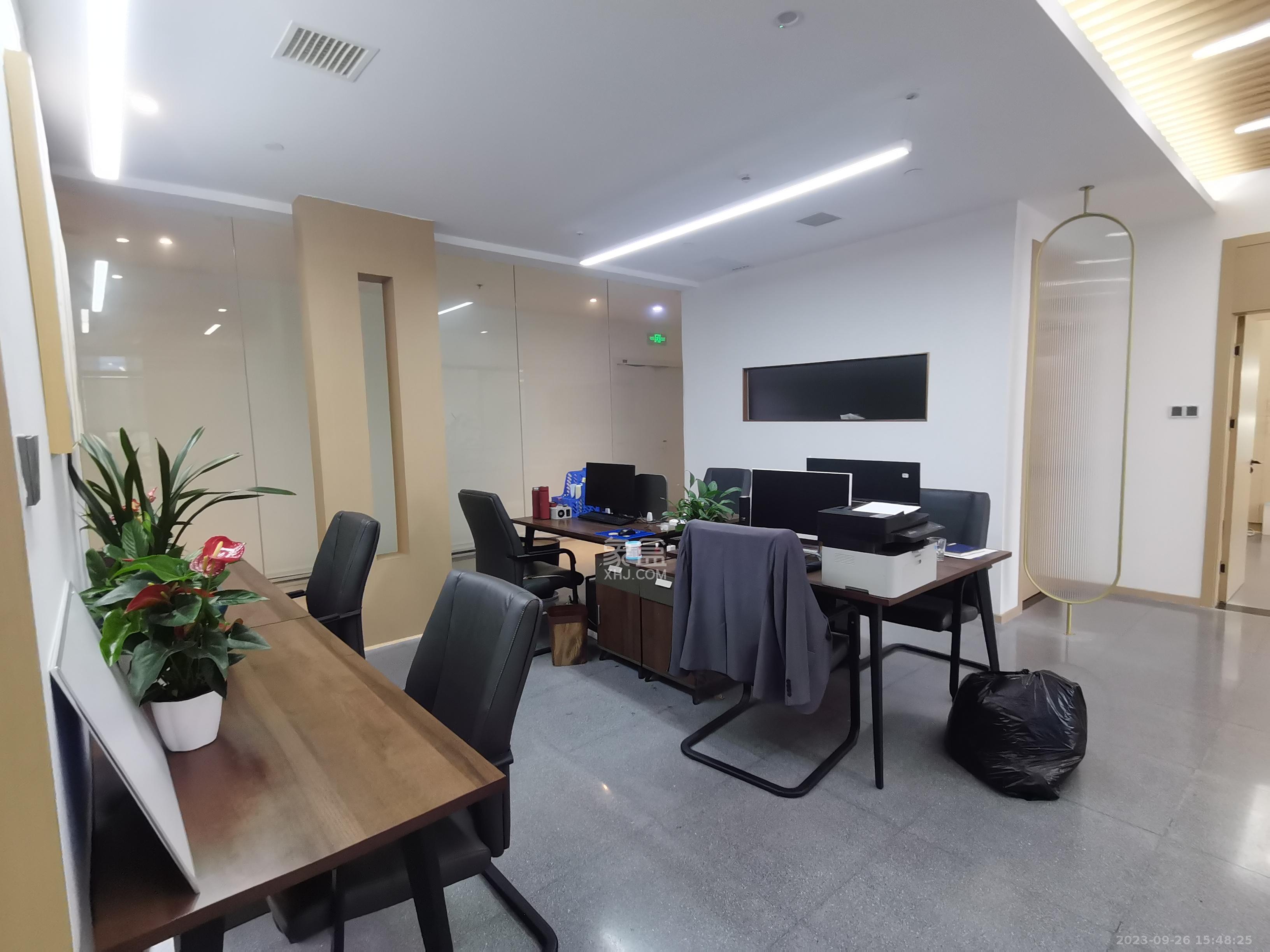 世茂铂曼   67.0㎡      35000.0元/月室内图