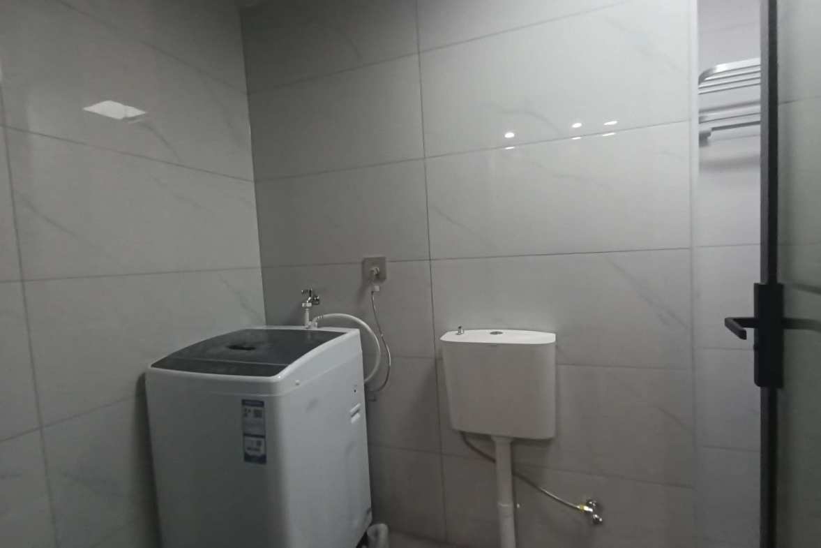高新活力城  1室1厅1卫   1600.00元/月室内图