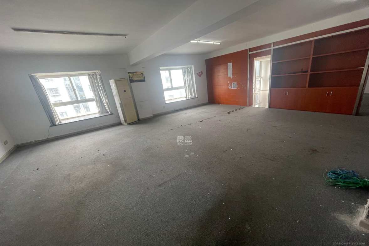 玛依拉山庄  2室1厅1卫    4000.0元/月室内图1