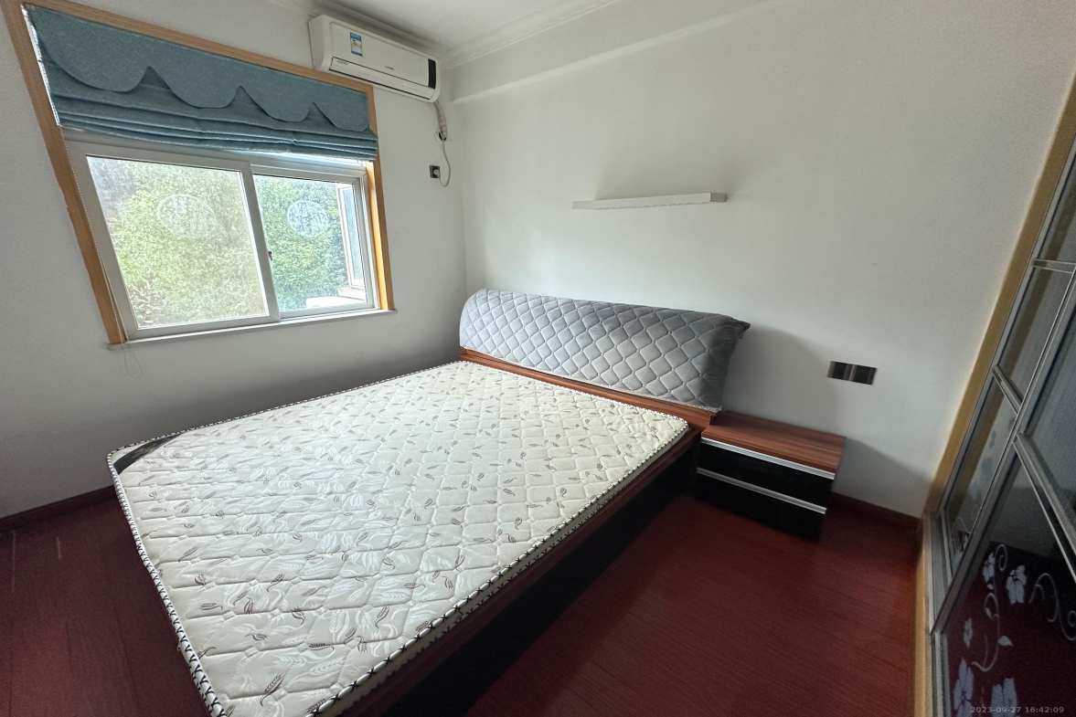 山水英伦  3室2厅1卫    2400.0元/月室内图