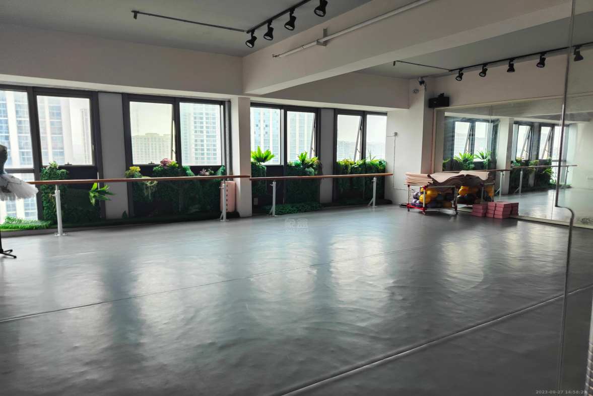 庐山春天 1室0厅0卫 4500.0元/月 庐山春天 1室0厅0卫 4500.0元/月室内图