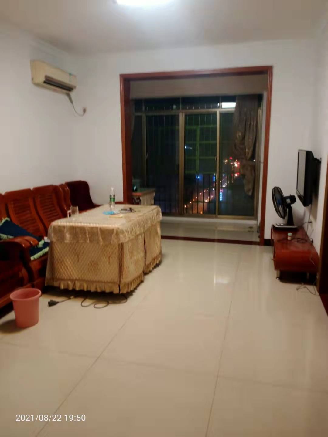 一品恒城  3室2厅2卫    1800.0元/月室内图