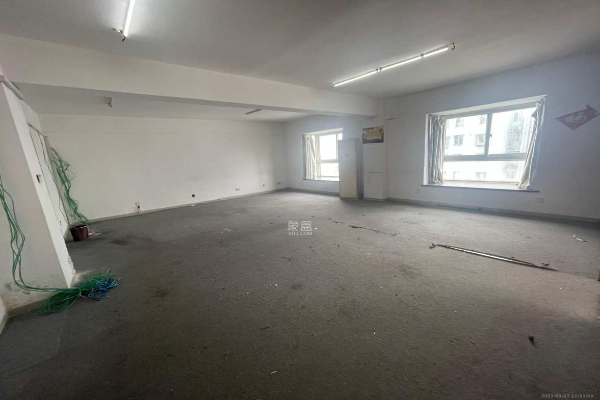 玛依拉山庄  2室1厅1卫    4000.0元/月室内图