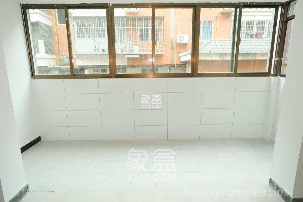 湘绣城  2室2厅1卫    1600.0元/月室内图