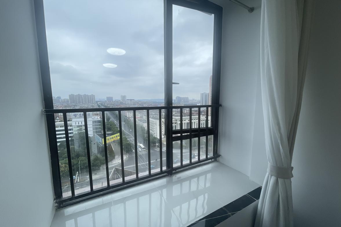 巴陵正荣府 1室1厅1卫 2000.0元/月 巴陵正荣府 1室1厅1卫 2000.0元/月室内图