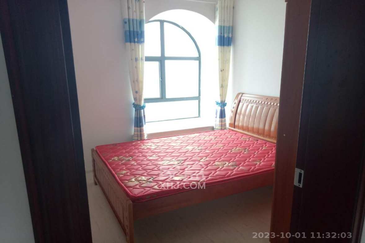 秀峰景园（领秀峰）  3室2厅1卫    2000.0元/月室内图