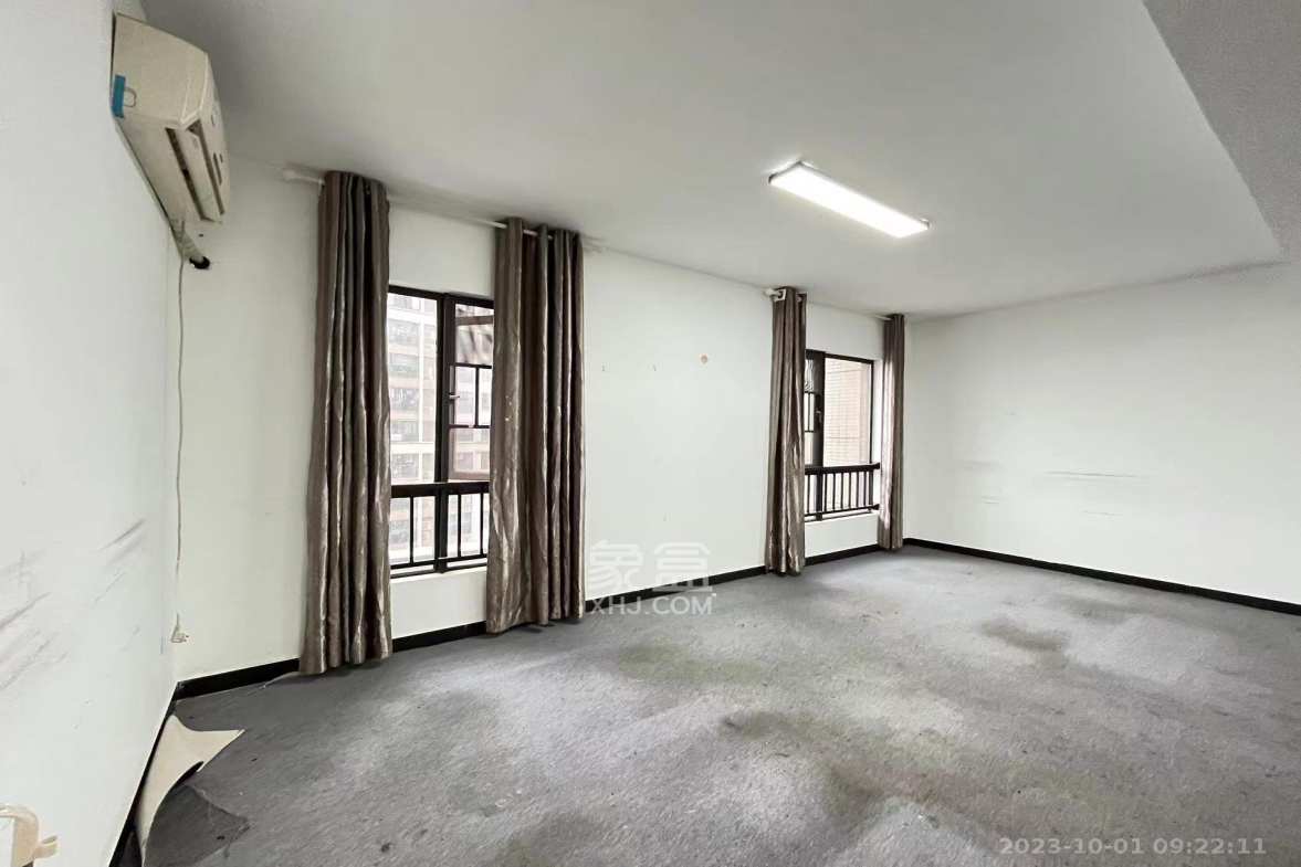 达美D6区 4室2厅2卫 4300.0元/月 达美D6区 4室2厅2卫 4300.0元/月室内图