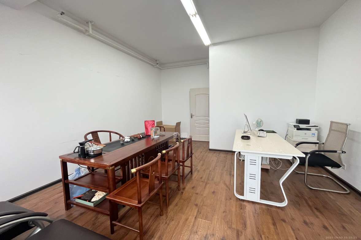 公园道  1室1厅1卫    5000.0元/月室内图