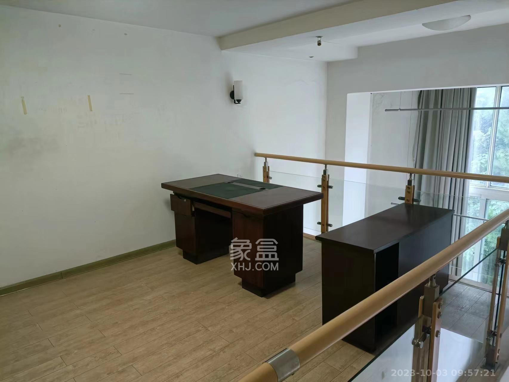 金荣誉峰翡翠花园   50.0㎡      1400.0元/月室内图