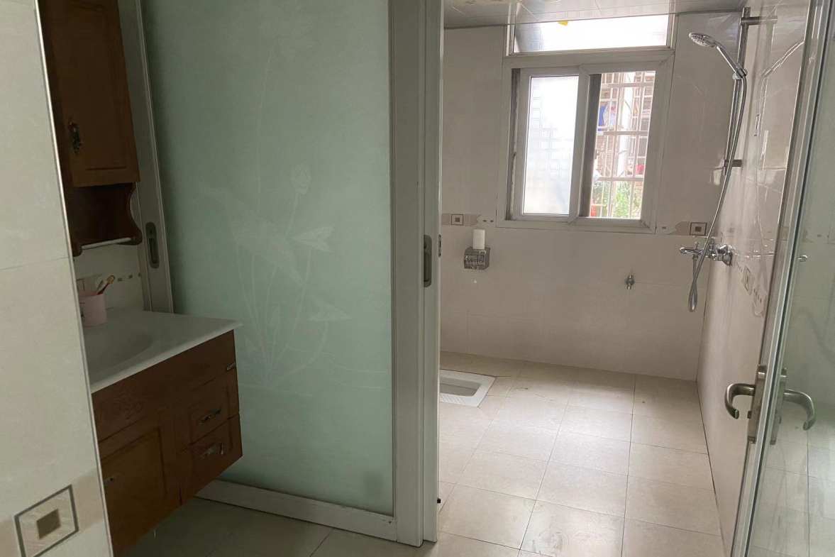 西街印象  3室2厅2卫    1200.0元/月室内图