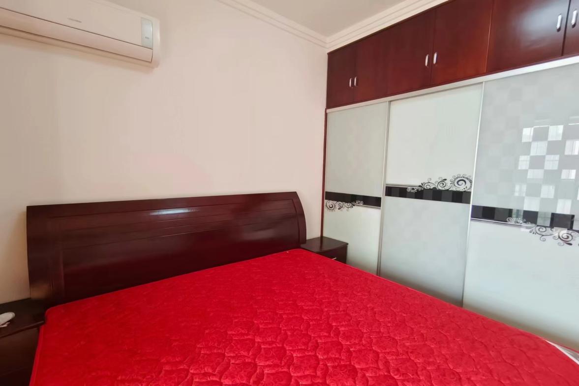 金虹中环一号(金虹大厦) 3室2厅1卫 2600.0元/月 金虹中环一号(金虹大厦) 3室2厅1卫 2600.0元/月室内图