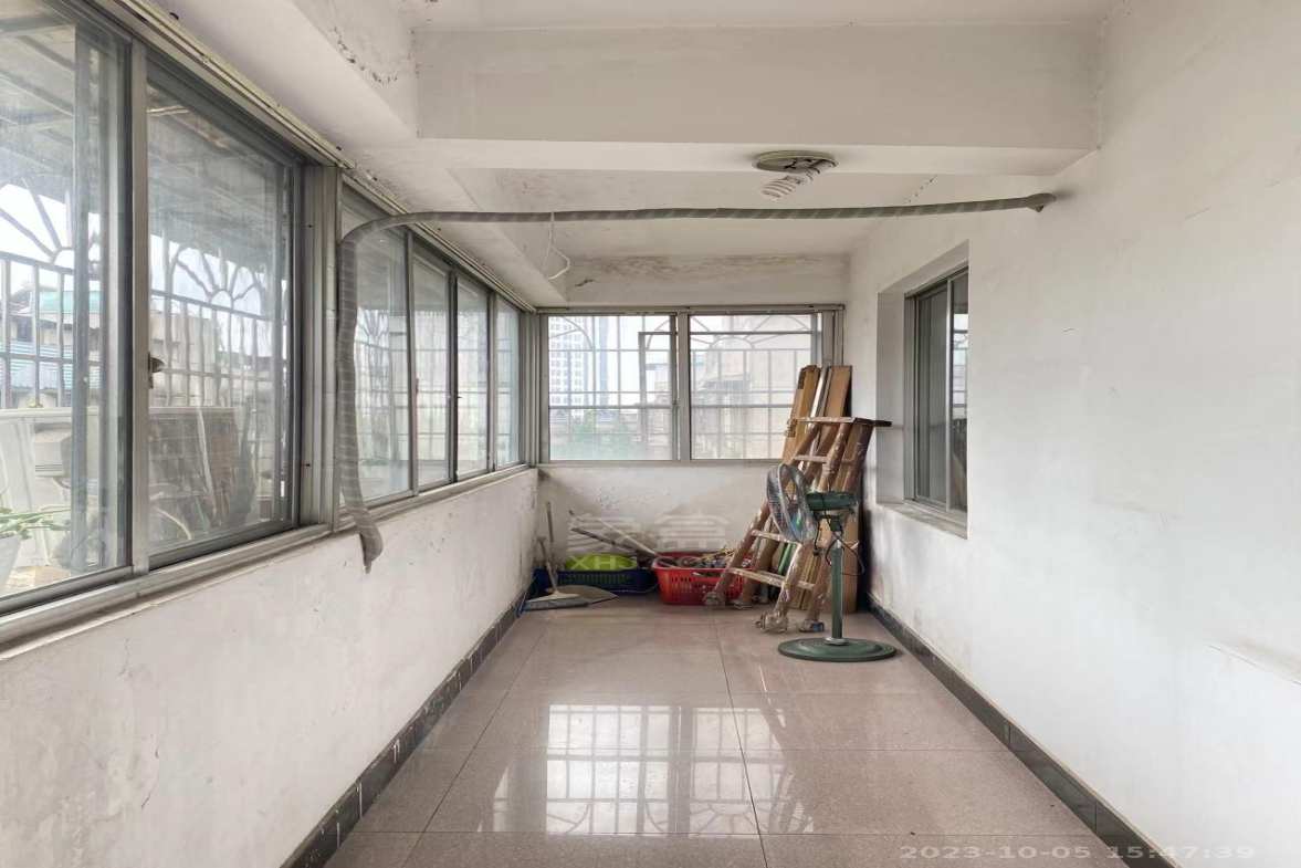 翠塘小区  3室2厅1卫    1400.0元/月室内图