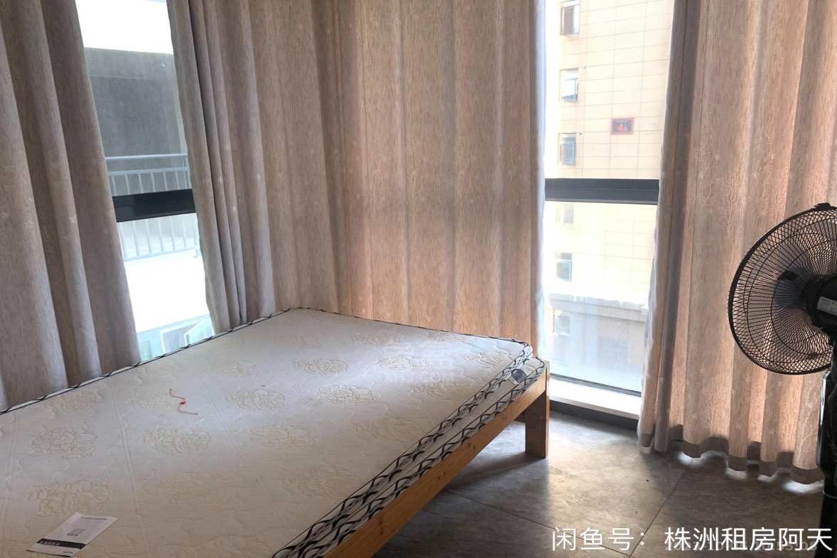 时代新城（翰林府）  3室2厅1卫    1500.0元/月室内图