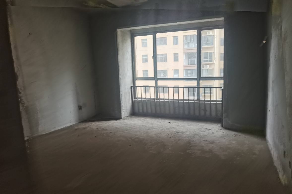 东盛佳园(检察院宿舍) 4室2厅2卫 110.8万 东盛佳园(检察院宿舍) 4室2厅2卫 110.8万客厅