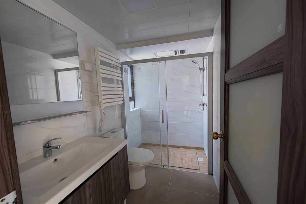 碧桂园豪园-二期  3室2厅2卫    1800.0元/月室内图