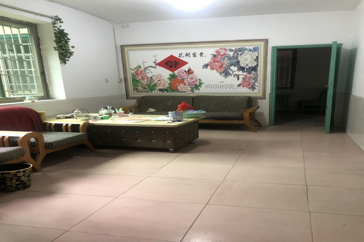 老市政府家属楼（机关三院）  3室2厅1卫   650.00元/月室内图1