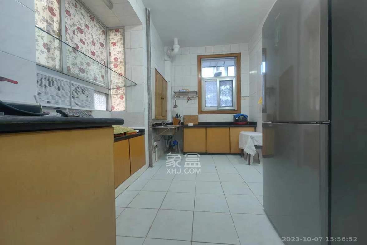 湘农桥社区 4室2厅2卫 3500.0元/月 湘农桥社区 4室2厅2卫 3500.0元/月室内图