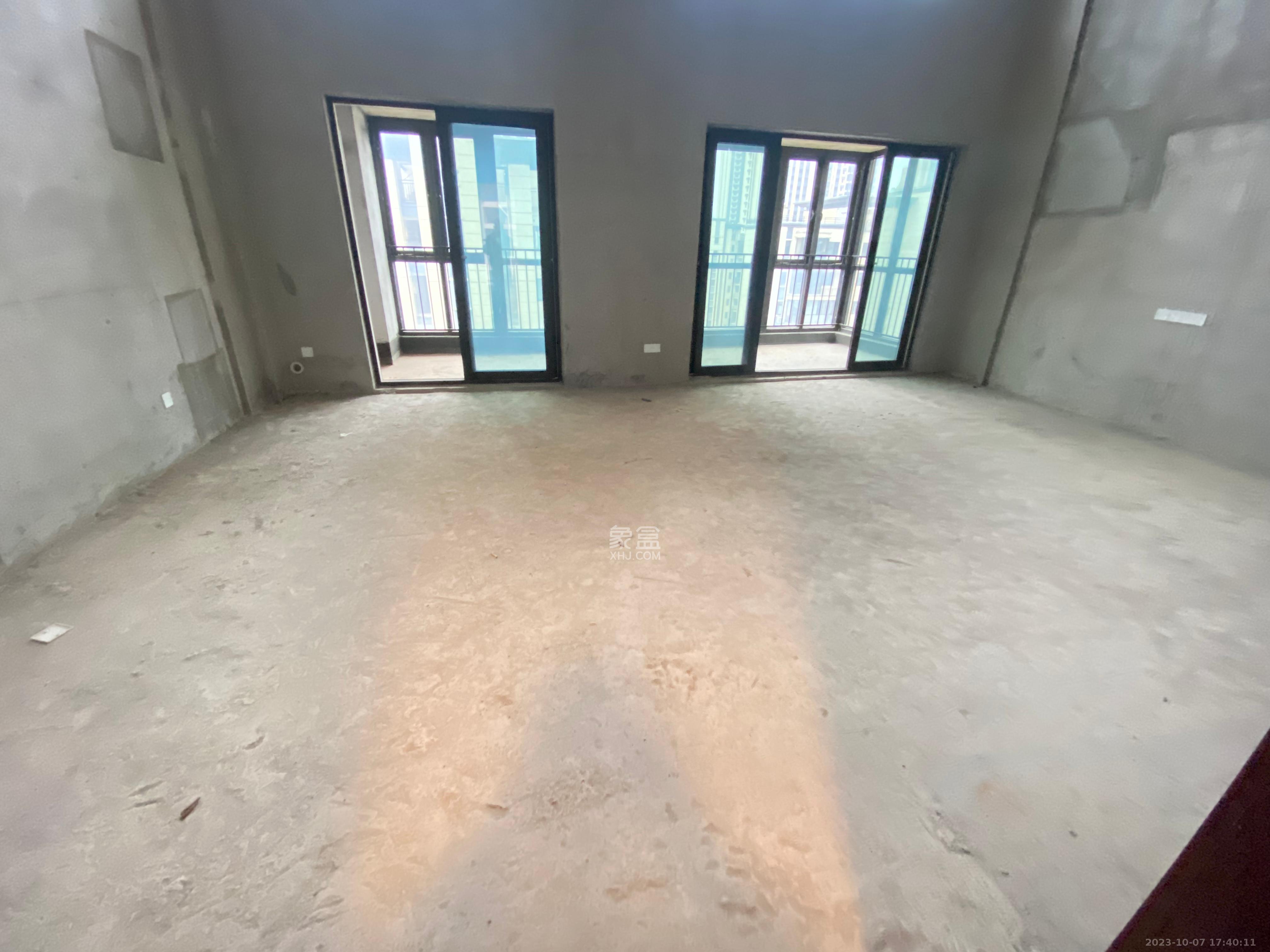 碧桂园黄金时代  4室2厅2卫    115.0万