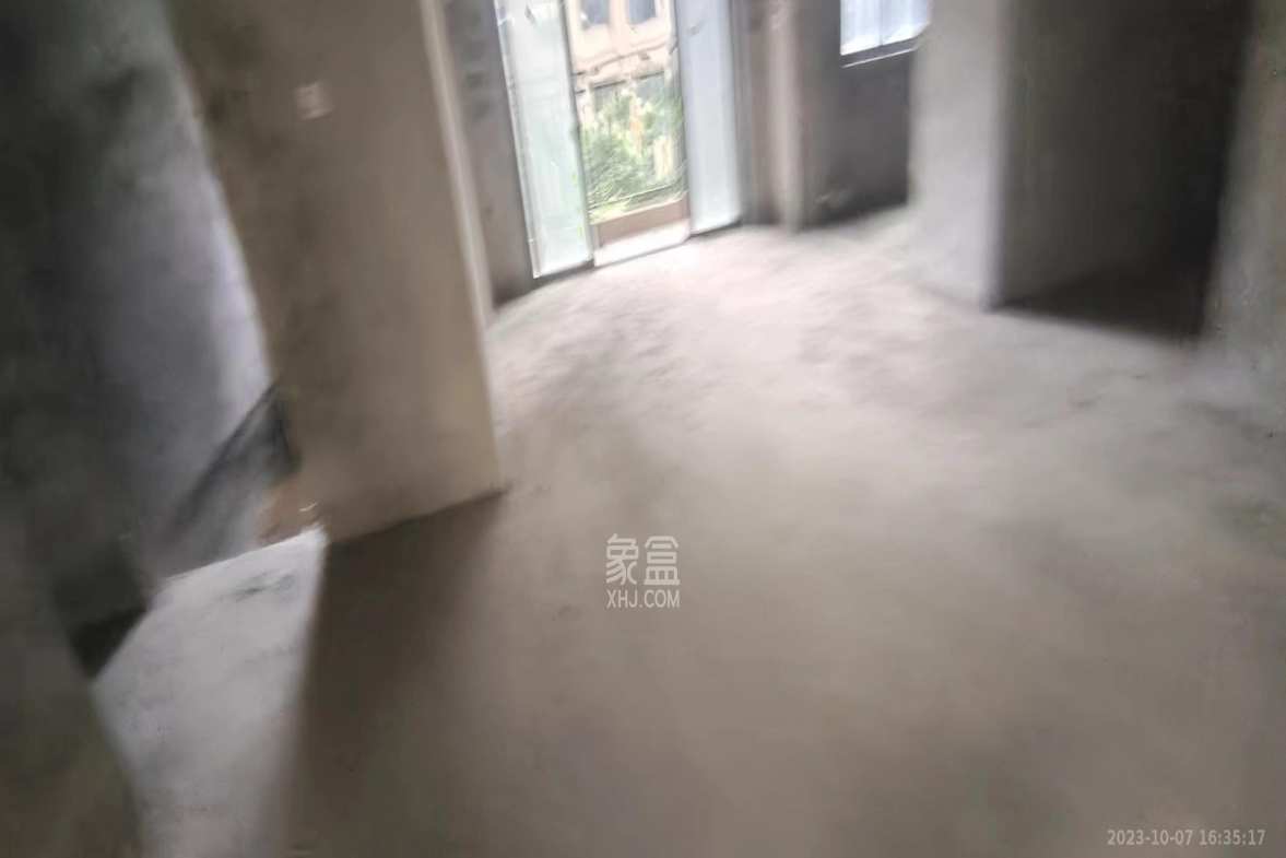 天元美居乐  5室2厅1卫   85.00万室内图1