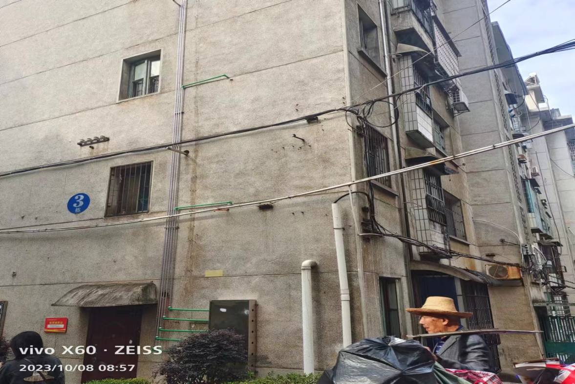 市农机局家属楼  3室2厅1卫    39.8万室内图1