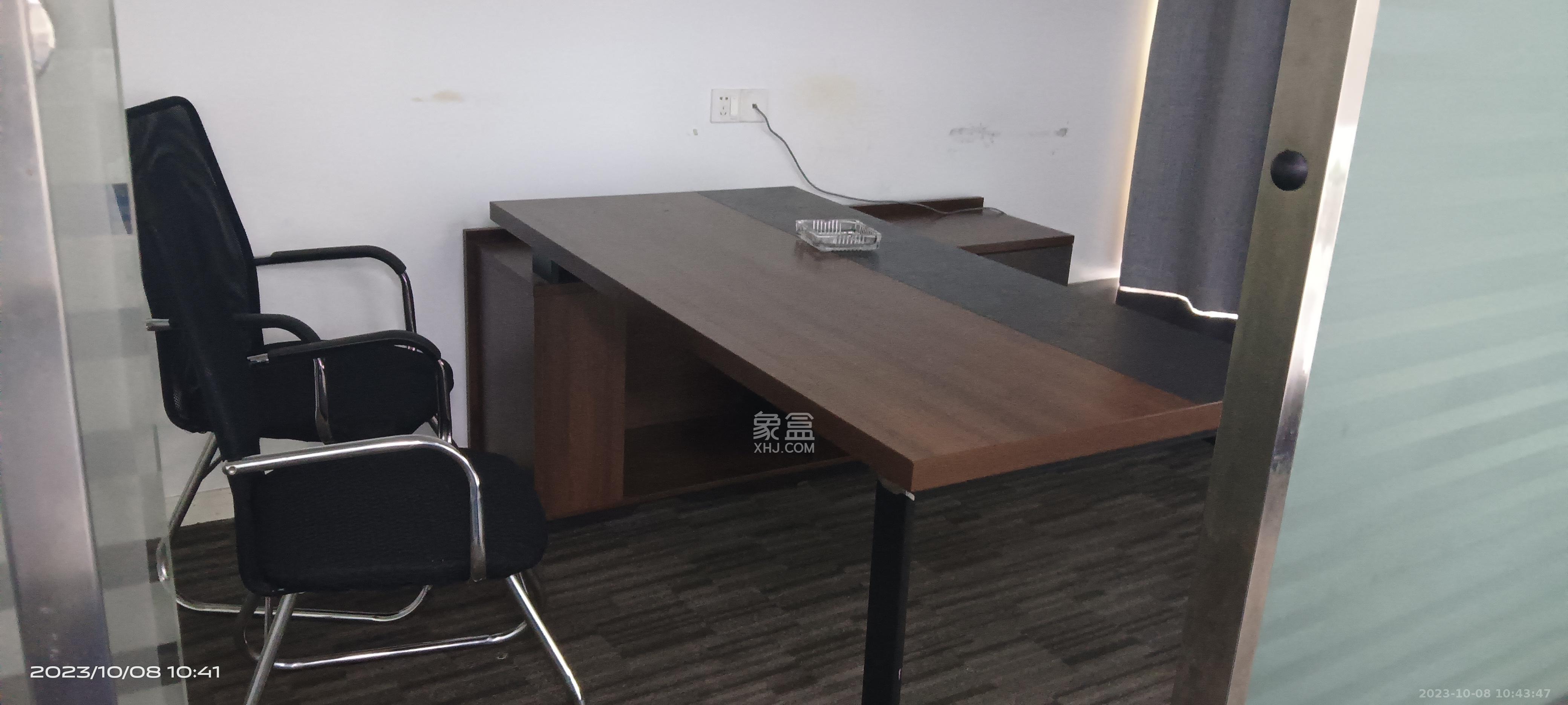 顺天国际财富中心   182.6㎡      4500.0元/月室内图