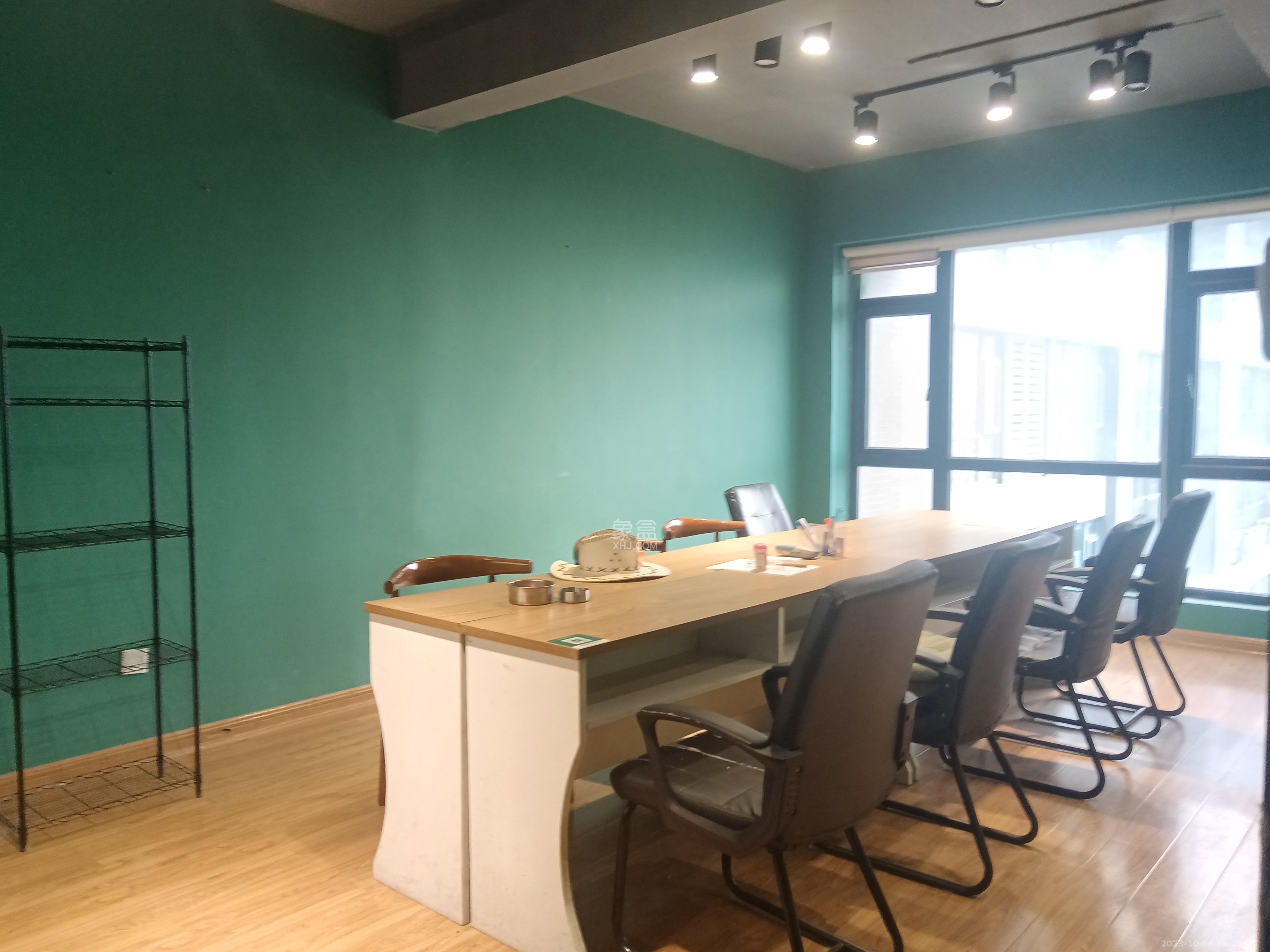 华翼府   189.0㎡      5500.0元/月室内图