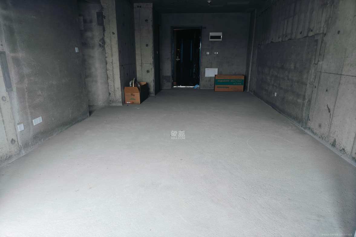 中南旭辉樾府  3室2厅2卫   62.00万客厅
