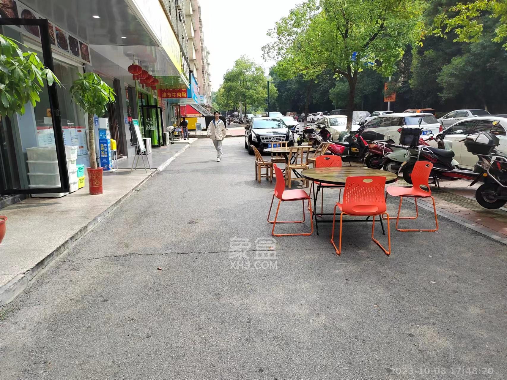 灰埠小区（灰埠社区）   100.0㎡      9000.0元/月室内图