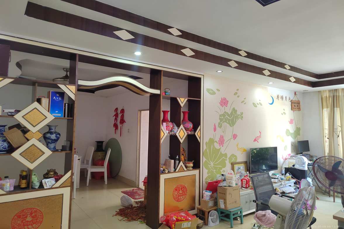 杉坡里  3室2厅1卫    70.8万客厅