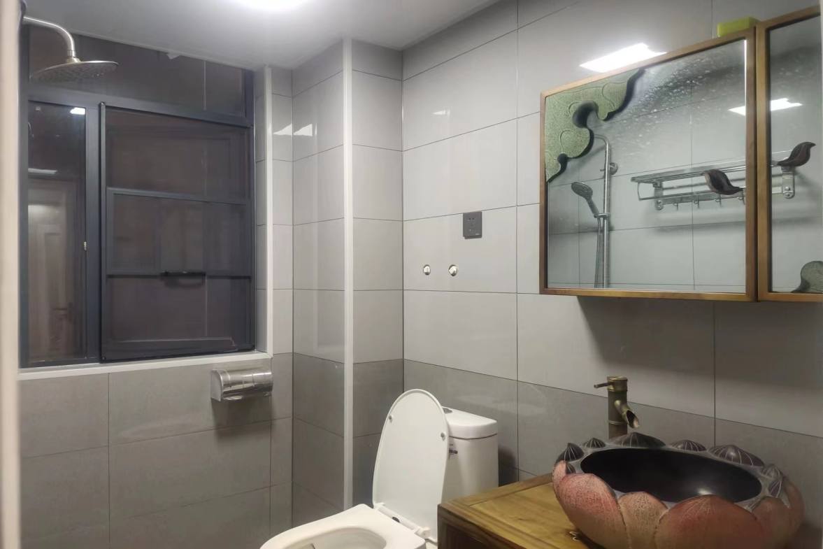 百弘学府城 3室2厅2卫 2000.0元/月 百弘学府城 3室2厅2卫 2000.0元/月室内图