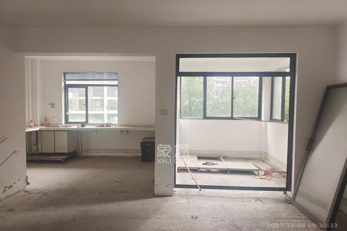 归心苑 4室2厅2卫 4000.0元/月 归心苑 4室2厅2卫 4000.0元/月室内图