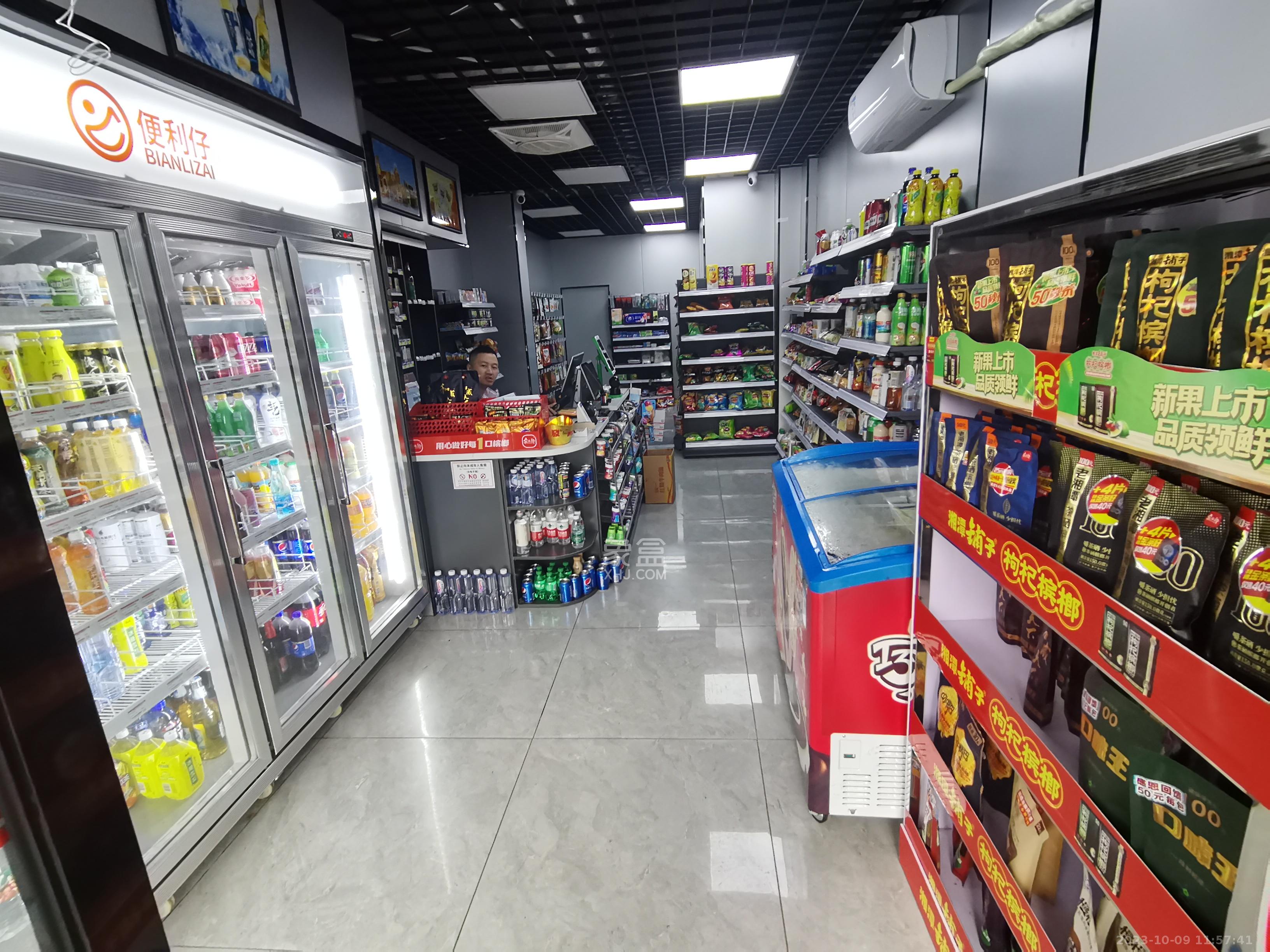 万科金域华府一期   52.0㎡      19999.0元/月室内图