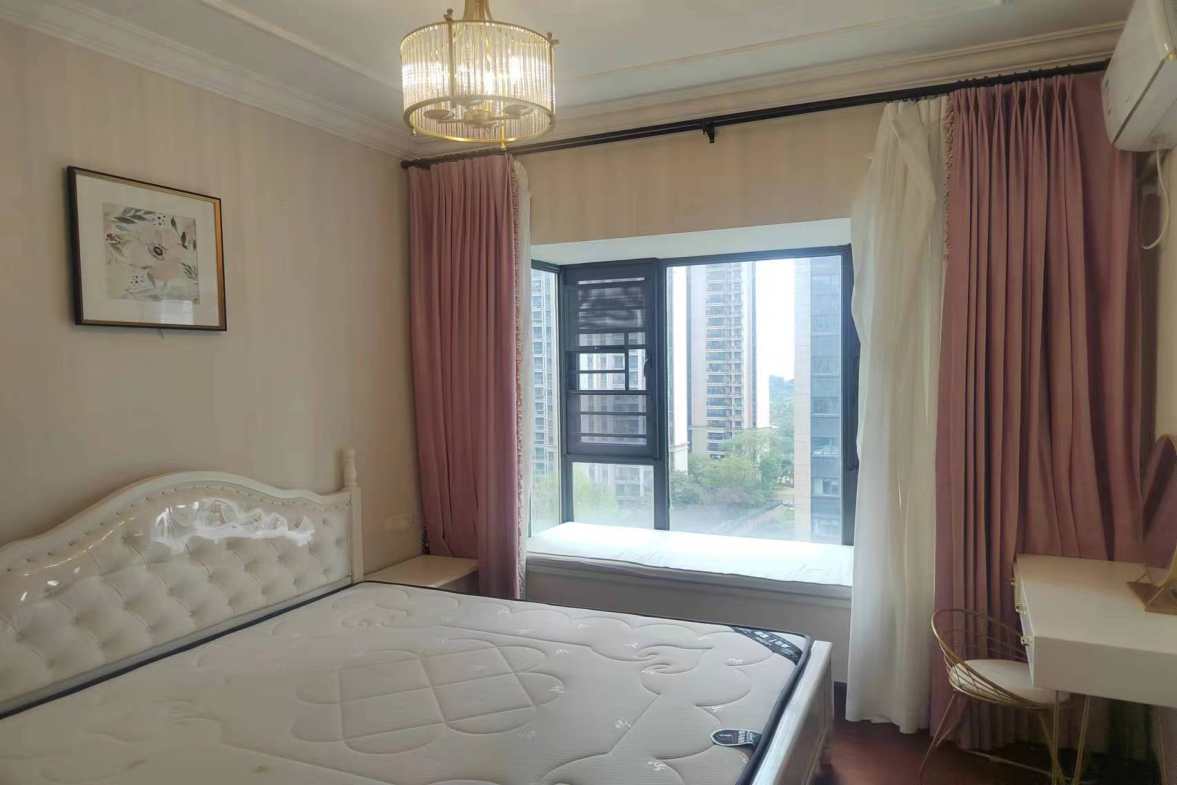 恒大绿洲  3室2厅1卫    2000.0元/月 恒大绿洲  3室2厅1卫    2000.0元/月室内图1