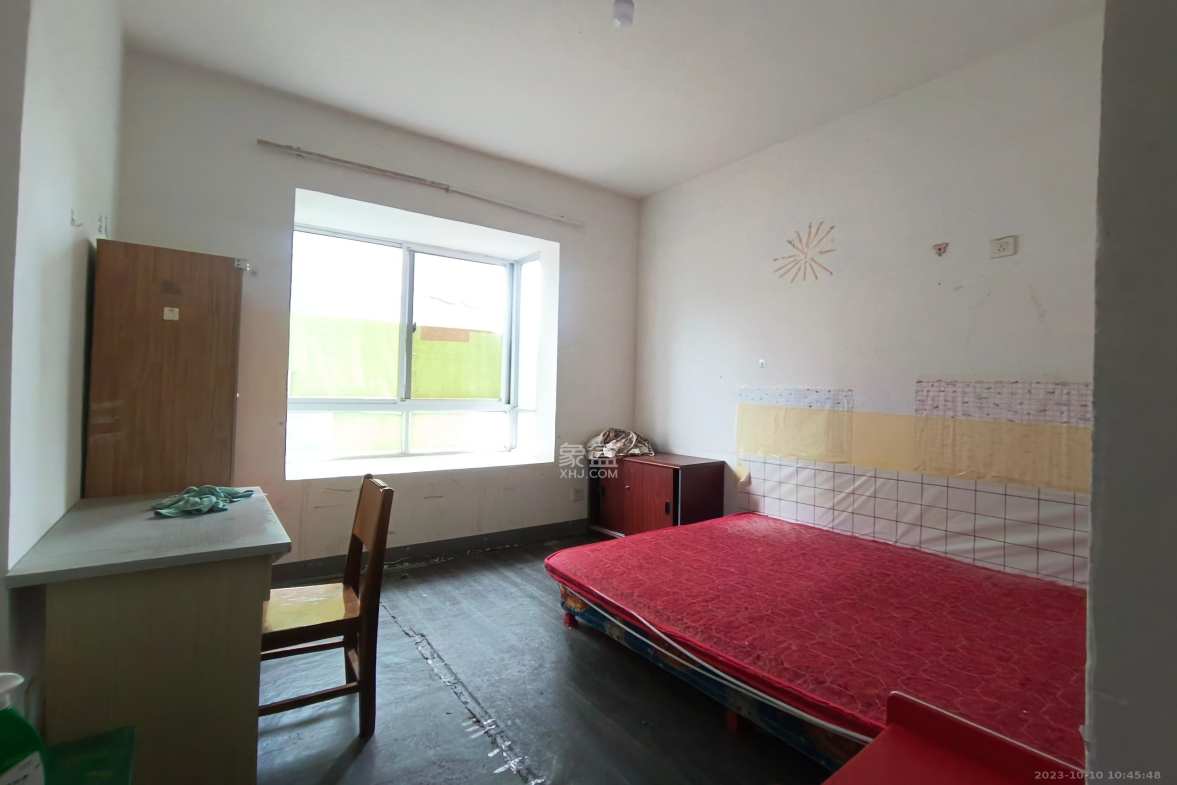 含浦家苑  4室1厅2卫    1600.0元/月室内图1