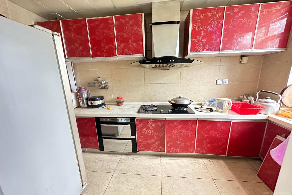 颐和佳园  3室2厅2卫    2700.0元/月 颐和佳园  3室2厅2卫    2700.0元/月室内图