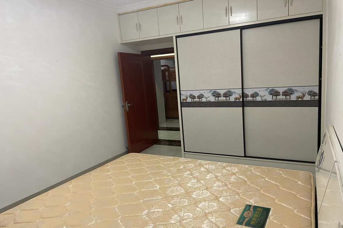 杨岭安置小区  3室2厅2卫   1500.00元/月室内图