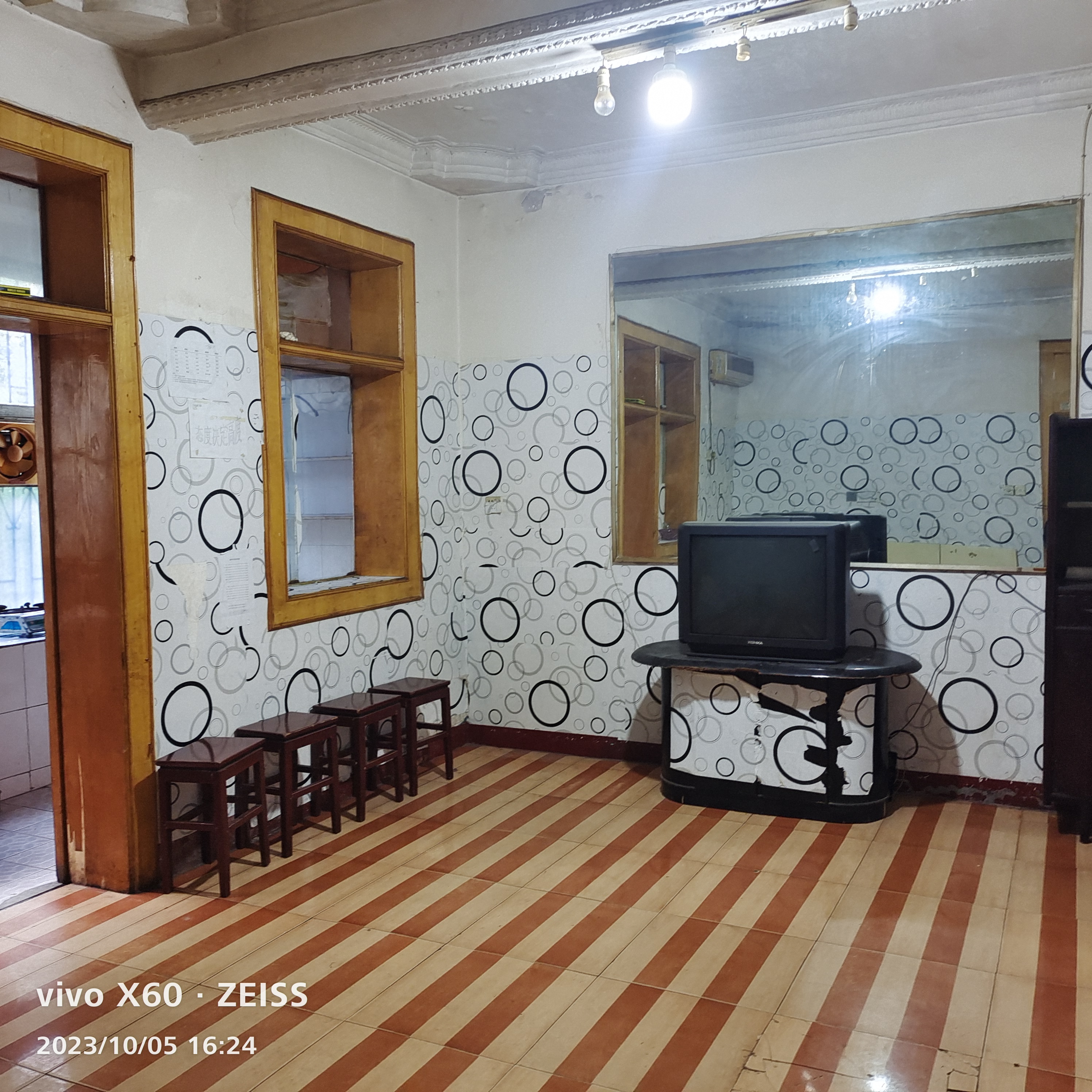 物资局家属楼（童家社区）  2室1厅1卫    800.0元/月