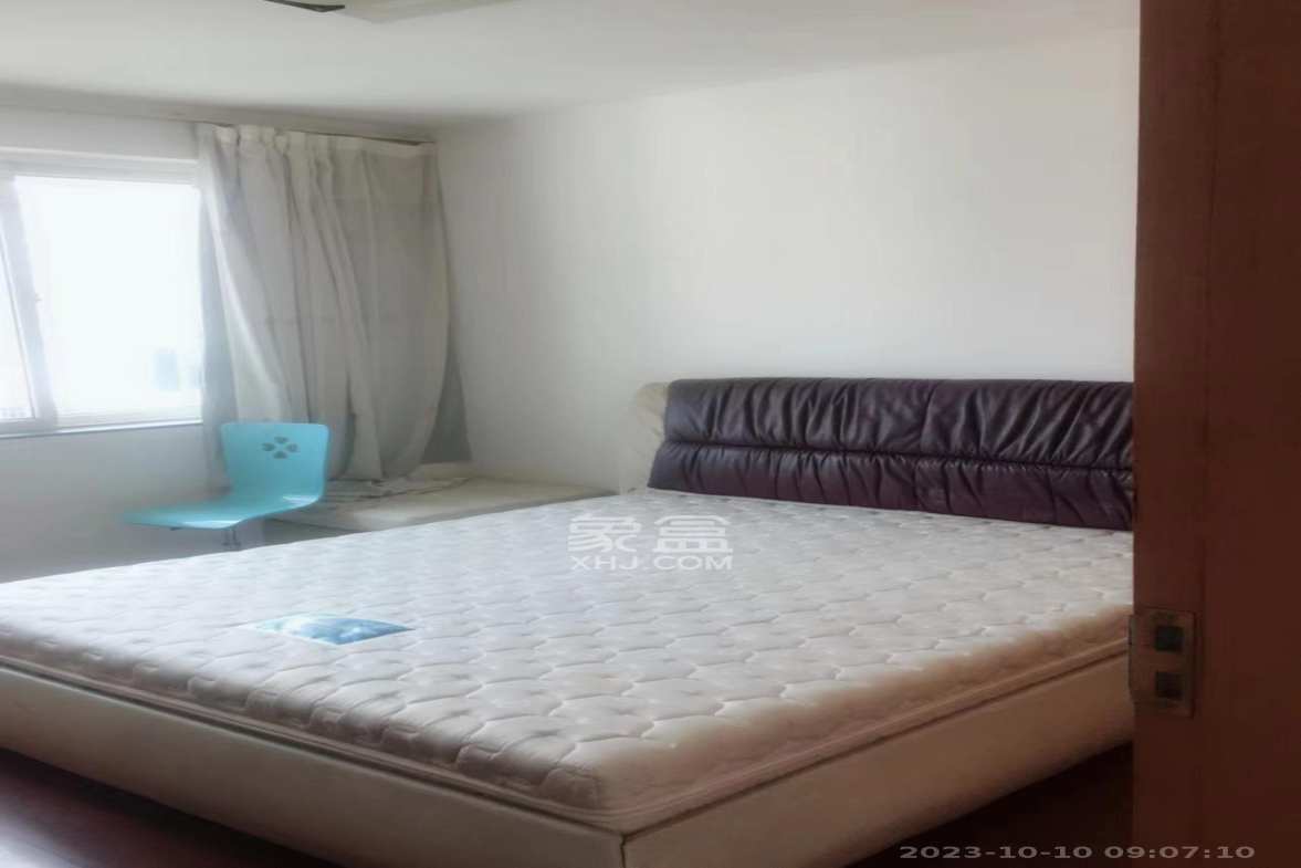 富绿新村  5室2厅2卫   2200.00元/月室内图