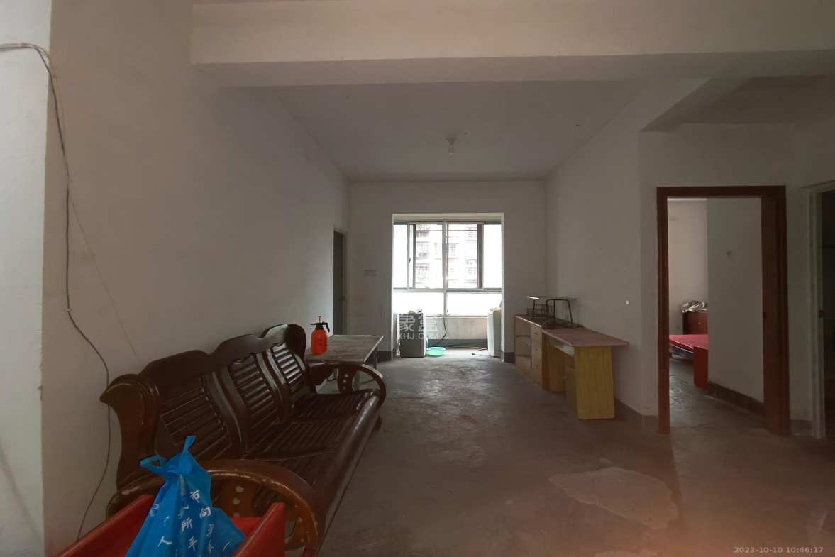 含浦家苑  4室1厅2卫    1600.0元/月室内图