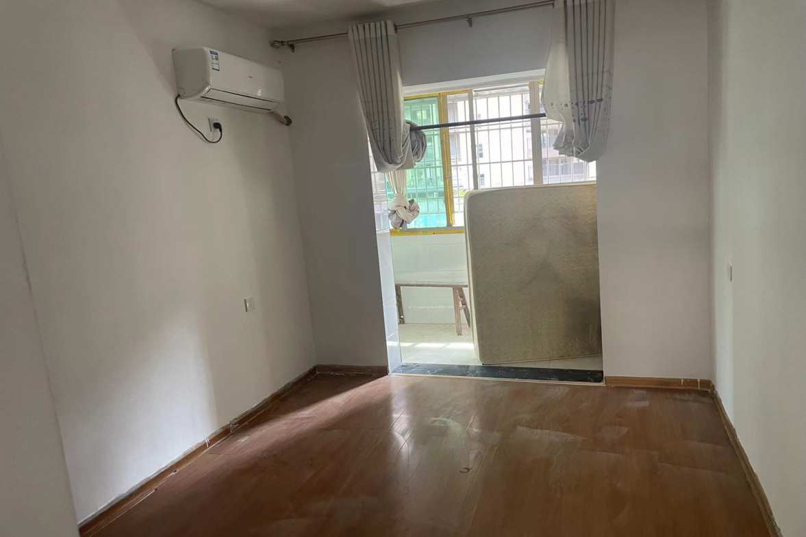 金柘小区  3室2厅11卫   1300.00元/月室内图