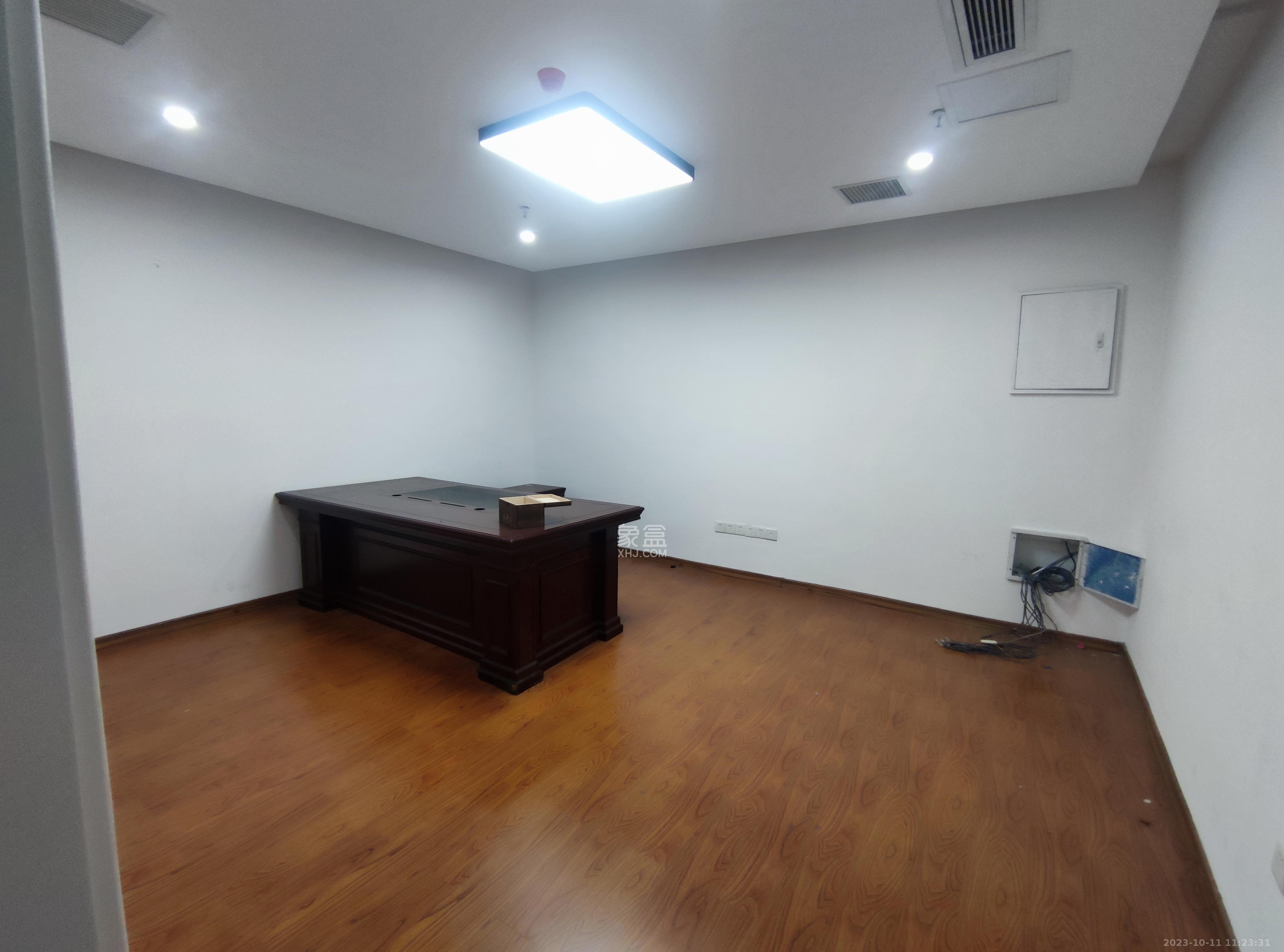 新长海广场   270.0㎡      12000.0元/月室内图