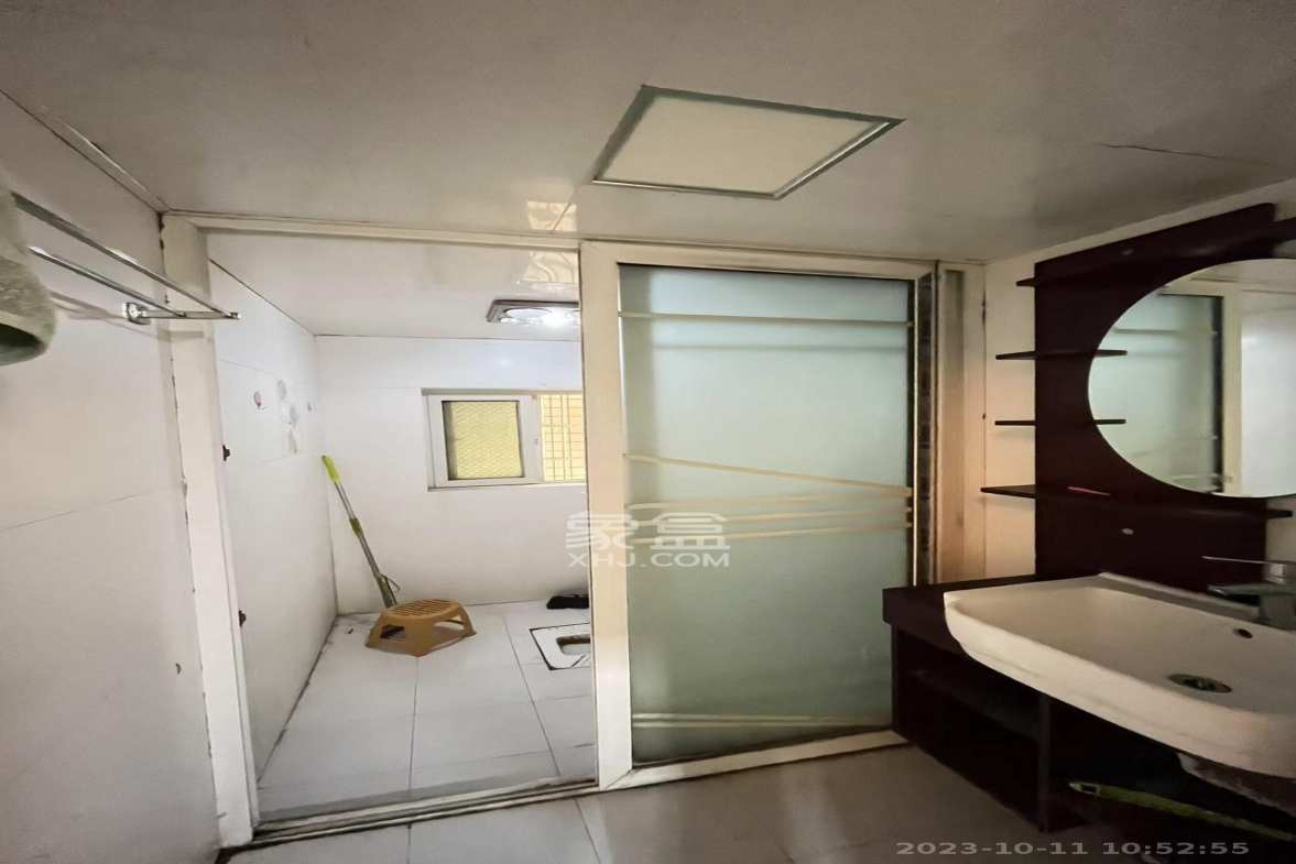 洪山家园 3室2厅2卫 1800.0元/月 洪山家园 3室2厅2卫 1800.0元/月室内图