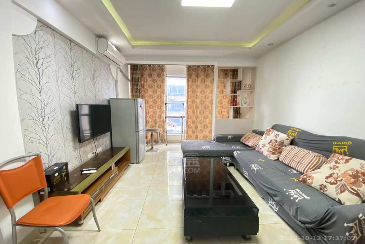 华晨御园 2室2厅1卫 1600.0元/月 华晨御园 2室2厅1卫 1600.0元/月室内图